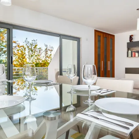 Whome | Damasceno Contemporary 59